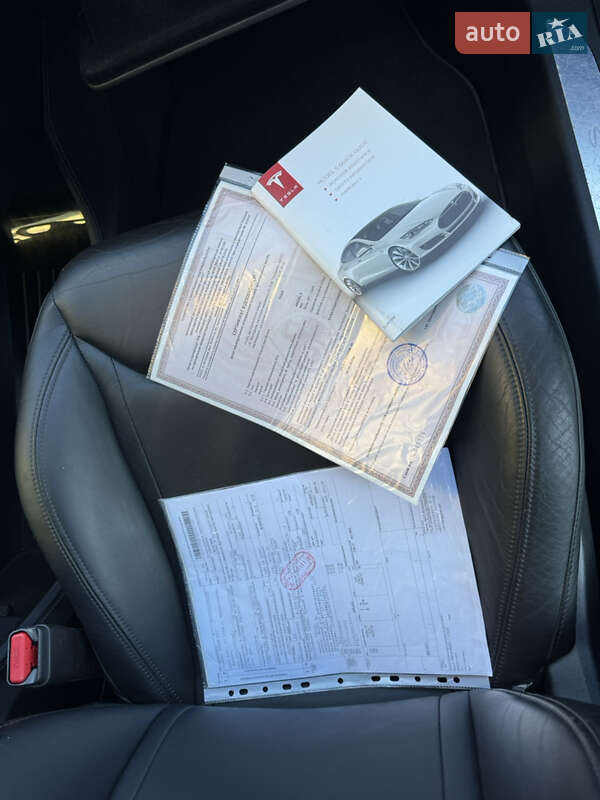 Ліфтбек Tesla Model S 2015 в Рівному фото 59 Ліфтбек Tesla Model S 2015 в Рівному