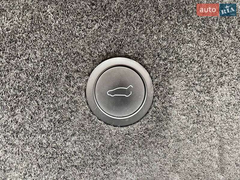 Лифтбек Tesla Model S 2021 в Хмельницком