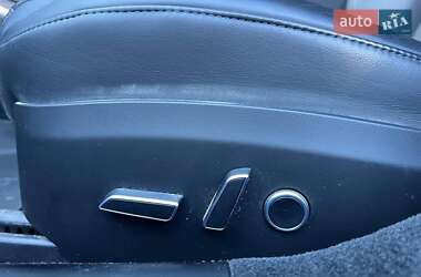 Лифтбек Tesla Model S 2022 в Львове