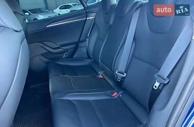 Лифтбек Tesla Model S 2022 в Львове