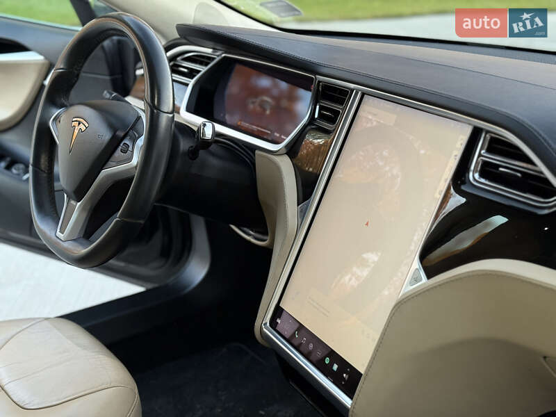 Ліфтбек Tesla Model S 2013 в Луцьку фото 36 Ліфтбек Tesla Model S 2013 в Луцьку