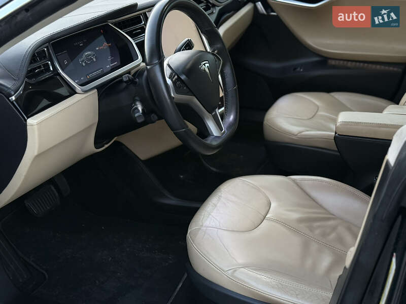 Ліфтбек Tesla Model S 2013 в Луцьку фото 40 Ліфтбек Tesla Model S 2013 в Луцьку