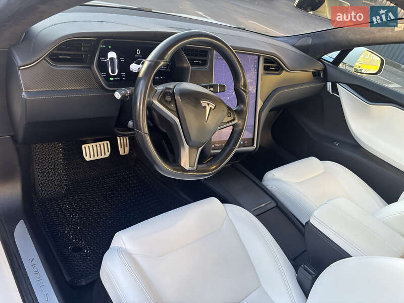 Ліфтбек Tesla Model S 2019 в Харкові