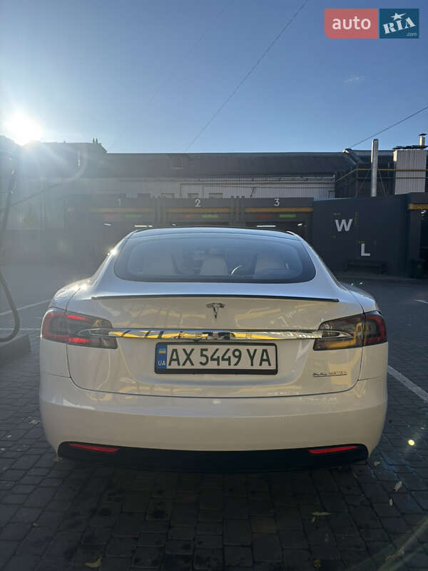 Ліфтбек Tesla Model S 2019 в Харкові
