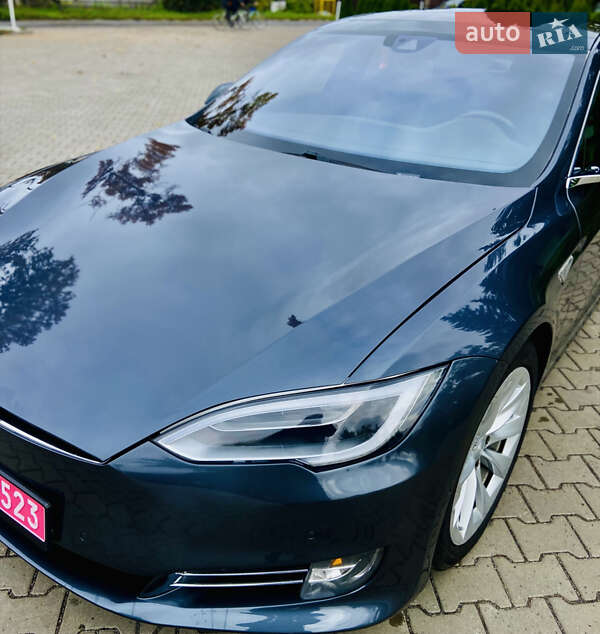 Лифтбек Tesla Model S 2016 в Луцке фото 4 Лифтбек Tesla Model S 2016 в Луцке