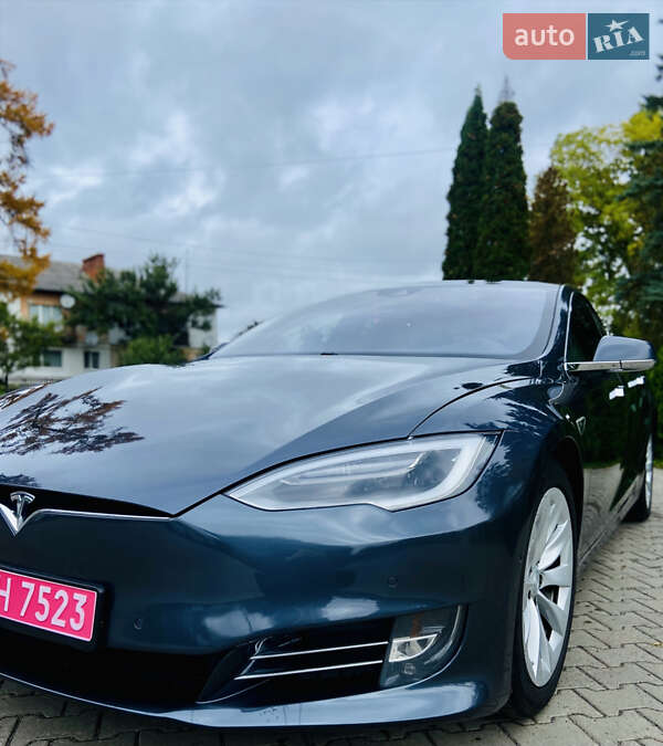 Лифтбек Tesla Model S 2016 в Луцке фото 46 Лифтбек Tesla Model S 2016 в Луцке