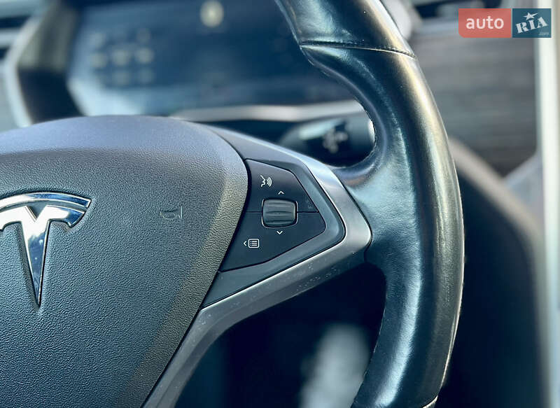 Ліфтбек Tesla Model S 2015 в Києві фото 17 Ліфтбек Tesla Model S 2015 в Києві