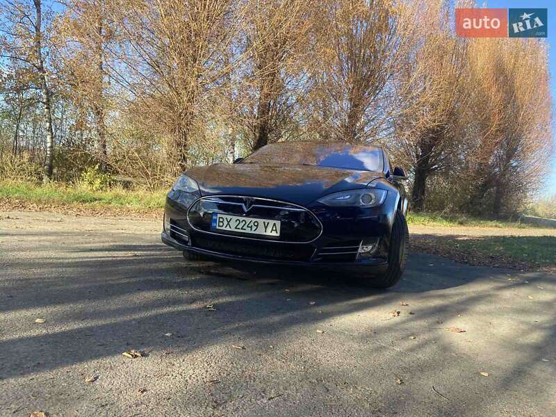 Ліфтбек Tesla Model S 2014 в Хмельницькому