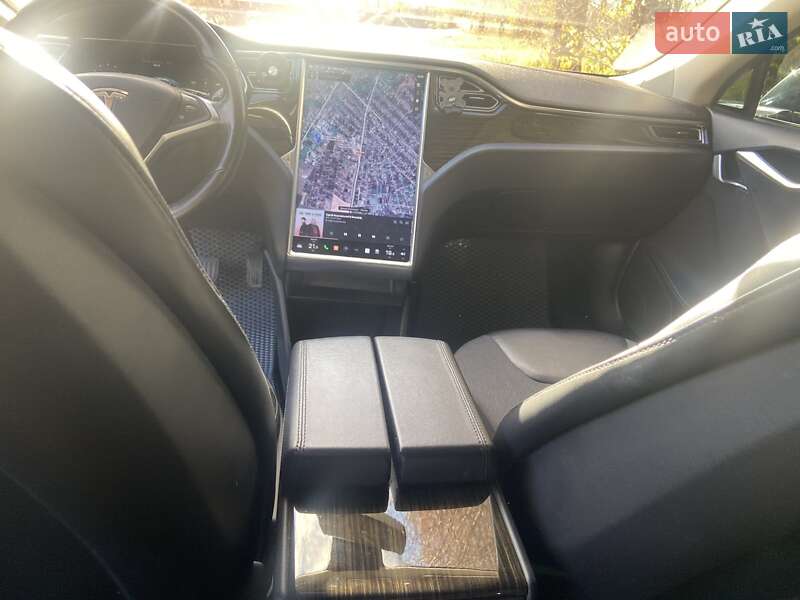 Ліфтбек Tesla Model S 2014 в Хмельницькому