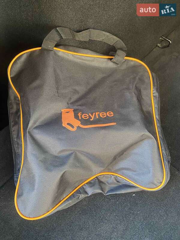 Ліфтбек Tesla Model S 2014 в Хмельницькому