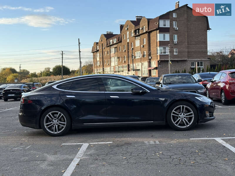 Лифтбек Tesla Model S 2014 в Киеве