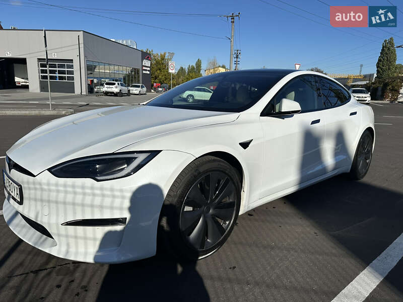 Лифтбек Tesla Model S 2022 в Святопетровское