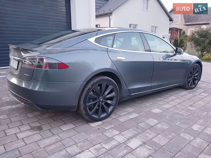 Лифтбек Tesla Model S 2013 в Кицмани фото 10 Лифтбек Tesla Model S 2013 в Кицмани