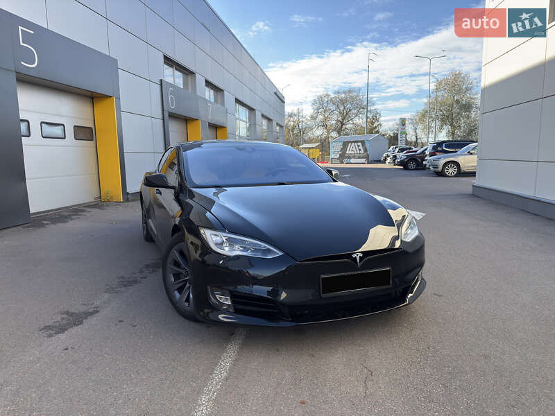 Ліфтбек Tesla Model S 2016 в Києві фото 3 Ліфтбек Tesla Model S 2016 в Києві