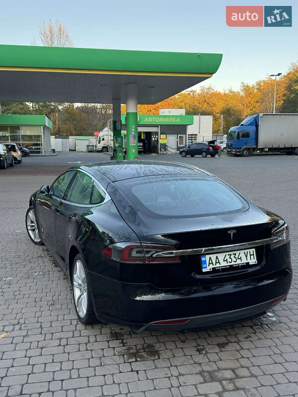 Лифтбек Tesla Model S 2014 в Киеве фото 2 Лифтбек Tesla Model S 2014 в Киеве