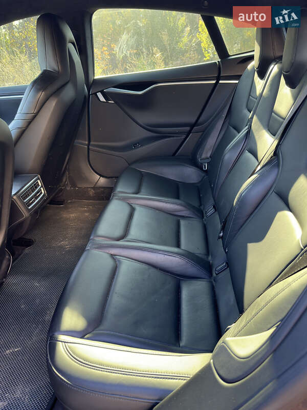 Лифтбек Tesla Model S 2014 в Вышгороде фото 12 Лифтбек Tesla Model S 2014 в Вышгороде