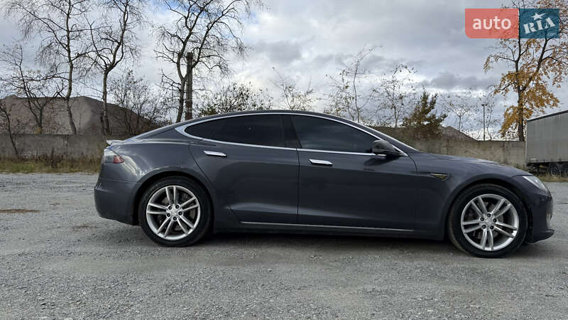 Лифтбек Tesla Model S 2015 в Львове фото 6 Лифтбек Tesla Model S 2015 в Львове