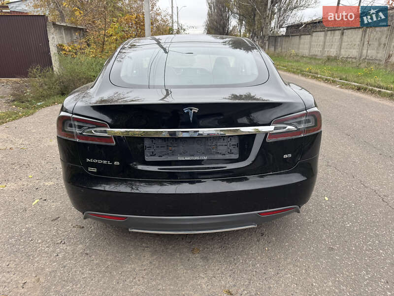 Лифтбек Tesla Model S 2014 в Одессе фото 6 Лифтбек Tesla Model S 2014 в Одессе