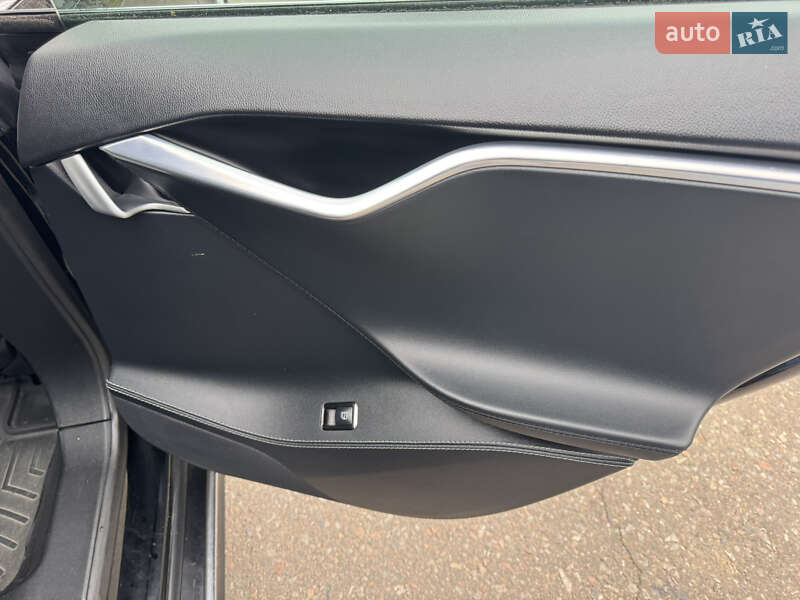 Лифтбек Tesla Model S 2014 в Одессе фото 16 Лифтбек Tesla Model S 2014 в Одессе