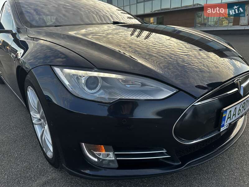 Ліфтбек Tesla Model S 2015 в Києві фото 9 Ліфтбек Tesla Model S 2015 в Києві