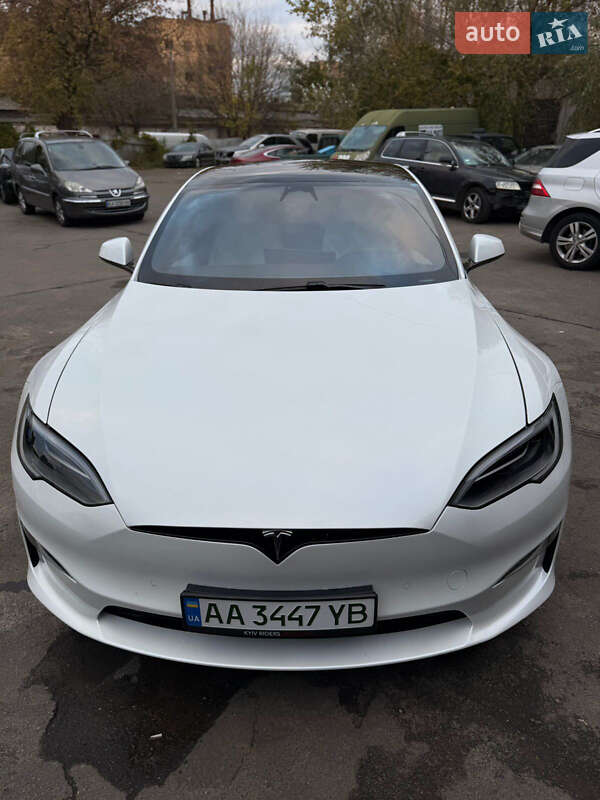 Лифтбек Tesla Model S 2022 в Киеве