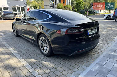 Ліфтбек Tesla Model S 2015 в Києві