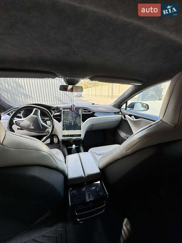 Ліфтбек Tesla Model S 2015 в Києві фото 12 Ліфтбек Tesla Model S 2015 в Києві