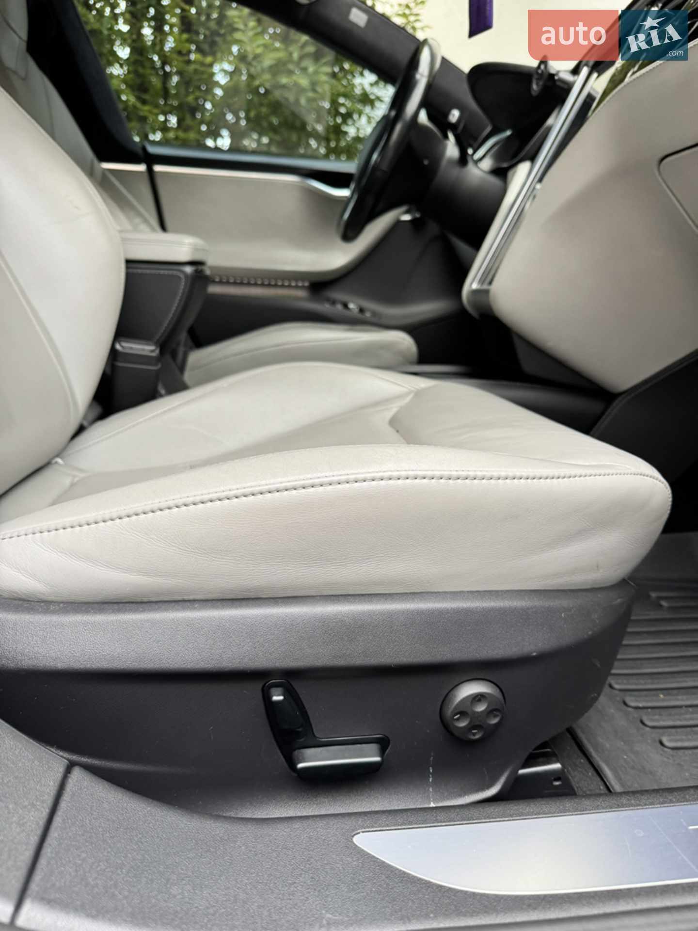 2015 Tesla Model S - мініатюра 29