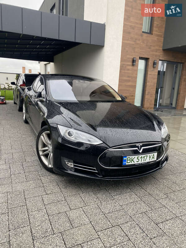 Лифтбек Tesla Model S 2014 в Ровно фото 15 Лифтбек Tesla Model S 2014 в Ровно
