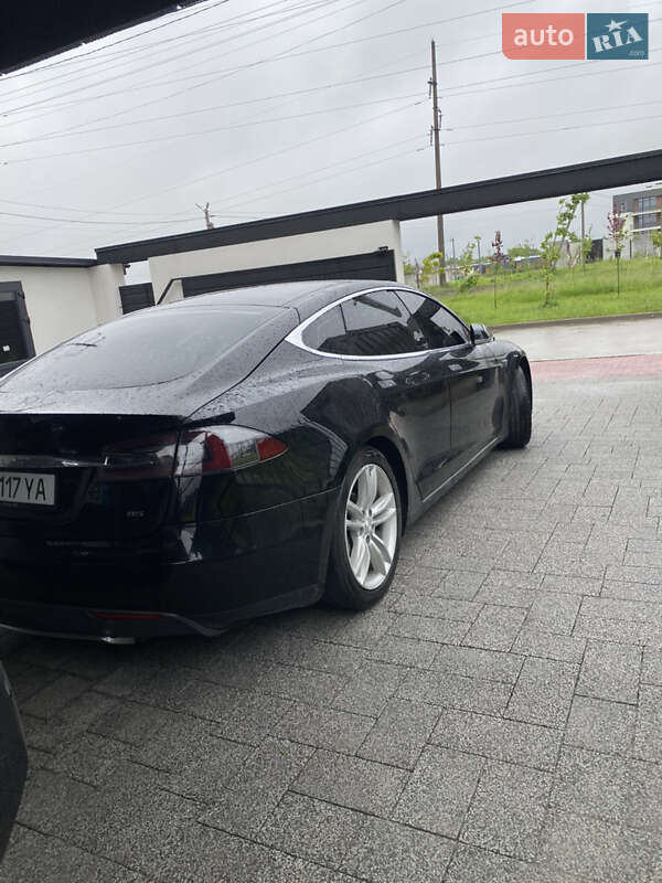 Лифтбек Tesla Model S 2014 в Ровно фото 19 Лифтбек Tesla Model S 2014 в Ровно