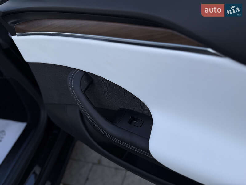 Ліфтбек Tesla Model S 2024 в Дрогобичі фото 112 Ліфтбек Tesla Model S 2024 в Дрогобичі