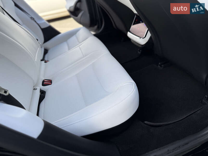 Ліфтбек Tesla Model S 2024 в Дрогобичі фото 116 Ліфтбек Tesla Model S 2024 в Дрогобичі