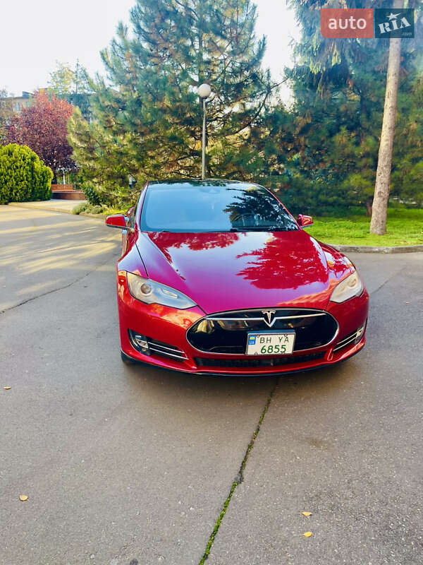 Tesla Model S 2015 Tesla Model S 2015