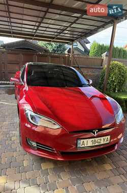 Лифтбек Tesla Model S 2016 в Белой Церкви