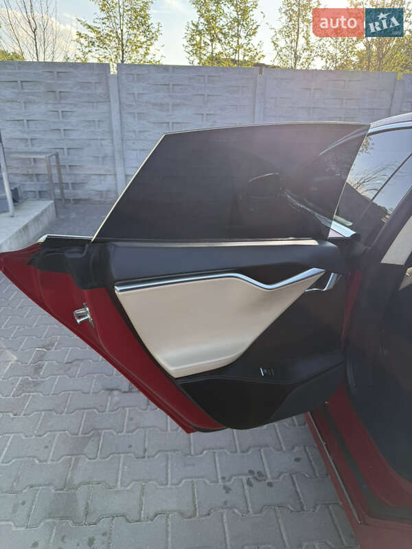 Ліфтбек Tesla Model S 2016 в Білій Церкві