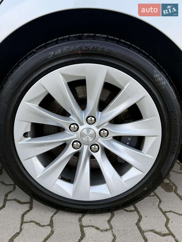 Ліфтбек Tesla Model S 2017 в Радехові фото 8 Ліфтбек Tesla Model S 2017 в Радехові