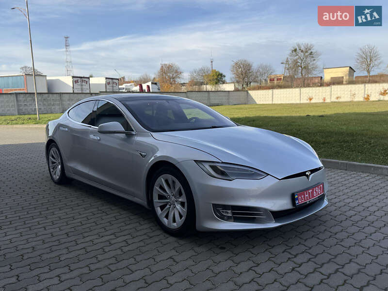 Ліфтбек Tesla Model S 2017 в Радехові фото 4 Ліфтбек Tesla Model S 2017 в Радехові
