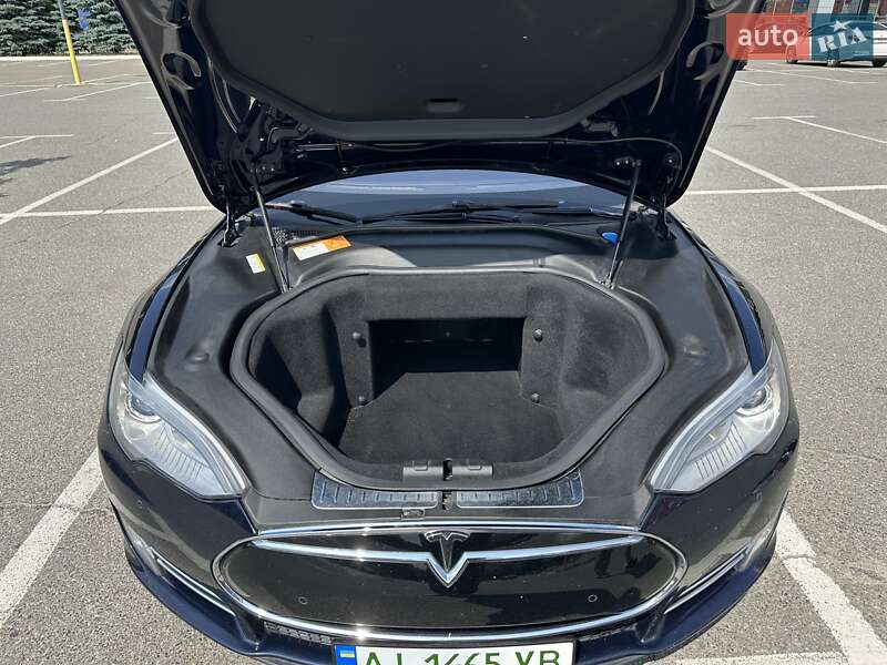 Лифтбек Tesla Model S 2013 в Киеве фото 10 Лифтбек Tesla Model S 2013 в Киеве