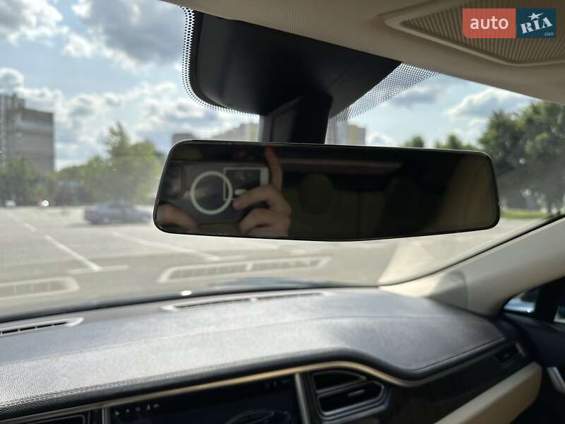 Лифтбек Tesla Model S 2013 в Киеве фото 22 Лифтбек Tesla Model S 2013 в Киеве