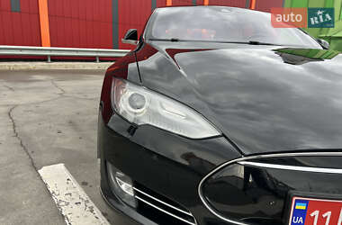 Ліфтбек Tesla Model S 2015 в Києві
