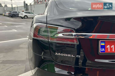 Ліфтбек Tesla Model S 2015 в Києві