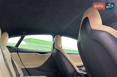 Ліфтбек Tesla Model S 2015 в Києві