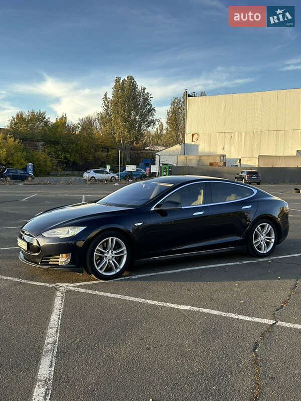 Tesla Model S 2013 Tesla Model S 2013