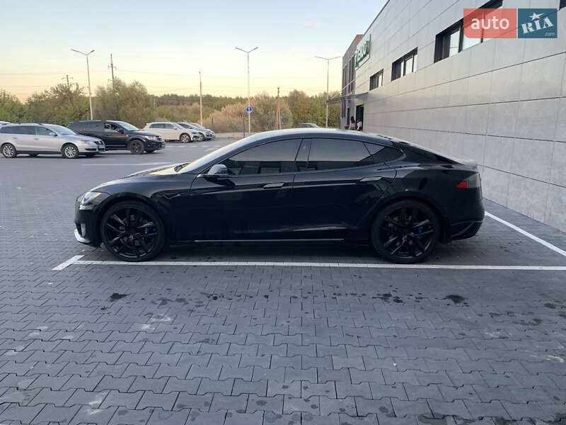 Ліфтбек Tesla Model S 2017 в Сарнах фото 17 Ліфтбек Tesla Model S 2017 в Сарнах