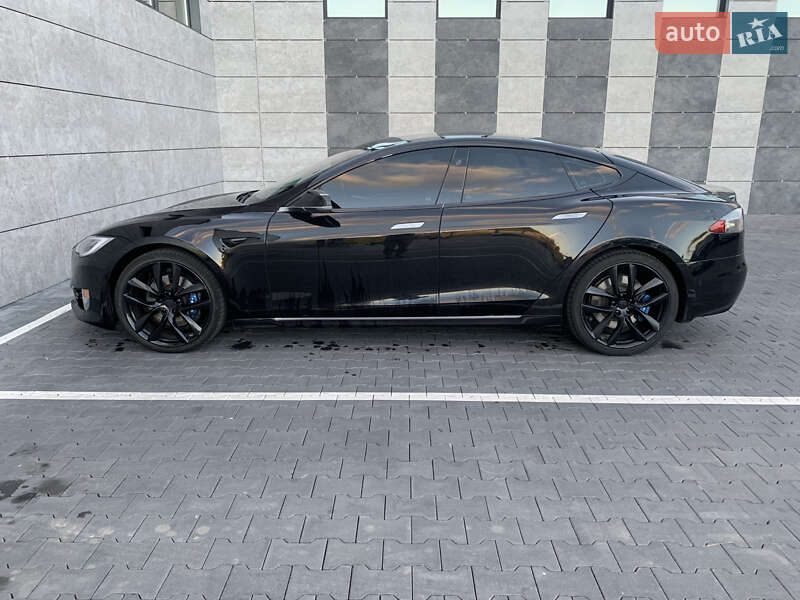 Ліфтбек Tesla Model S 2017 в Сарнах фото 23 Ліфтбек Tesla Model S 2017 в Сарнах