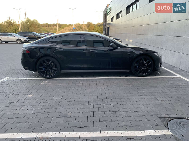 Ліфтбек Tesla Model S 2017 в Сарнах фото 28 Ліфтбек Tesla Model S 2017 в Сарнах