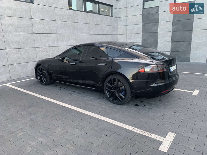 Ліфтбек Tesla Model S 2017 в Сарнах фото 33 Ліфтбек Tesla Model S 2017 в Сарнах