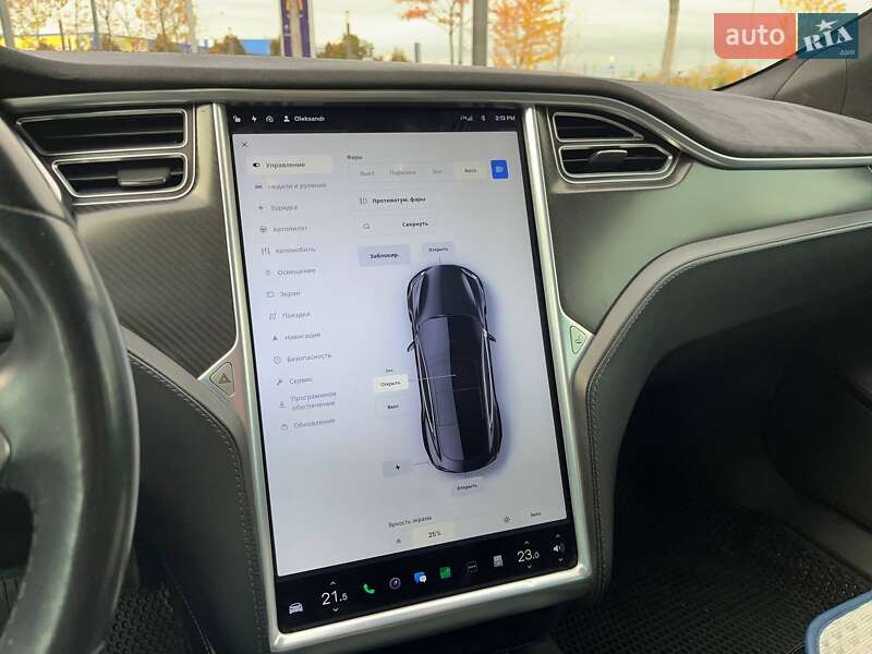 Ліфтбек Tesla Model S 2016 в Києві