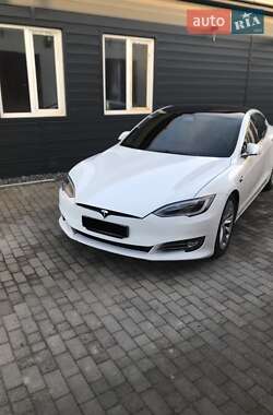 Ліфтбек Tesla Model S 2019 в Вінниці
