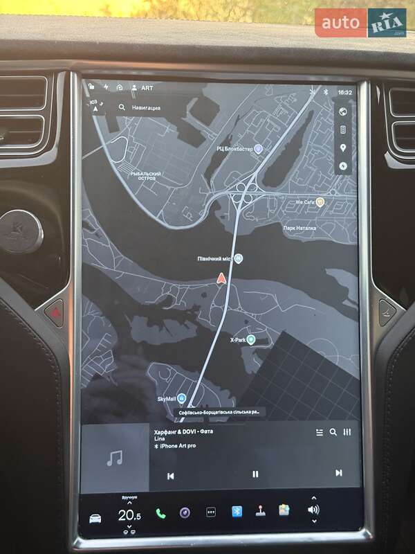 Ліфтбек Tesla Model S 2015 в Києві